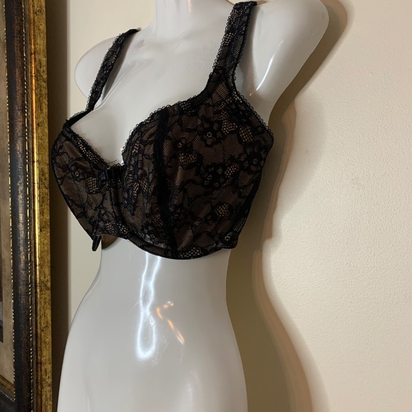 Frederick’s of Hollywood black two toned lacy underwire bra. Size 34F - Picture 2 of 9